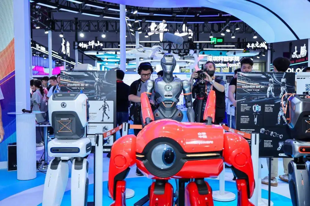 高交會(huì)傾力打造“亞洲人工智能與機(jī)器人產(chǎn)業(yè)鏈展” 點(diǎn)燃智能制造新引擎